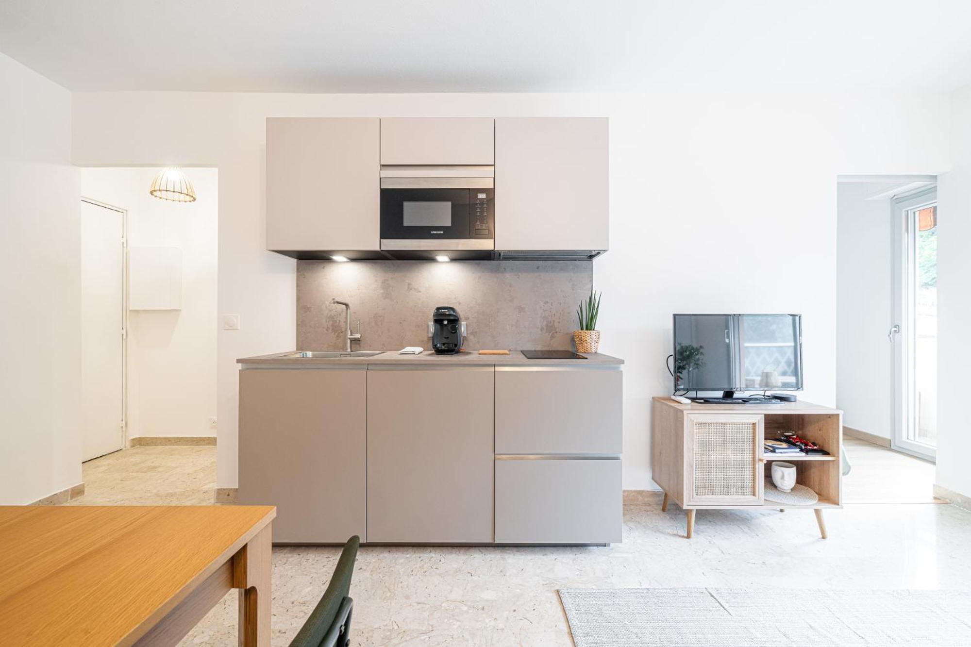 Appartement 2P Renove Avec Terrasse Au Port De Nice Buitenkant foto